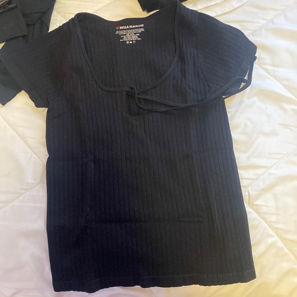 black seamless top